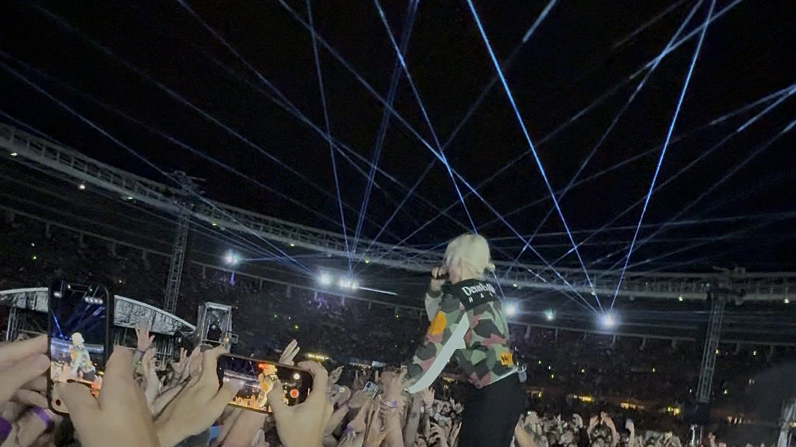Emily Armstrong performing on the Linkin Park catwalk at Ernst Happel Stadion in Vienna